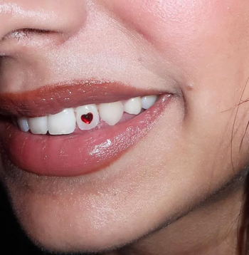 Gemmes de coeur rouge